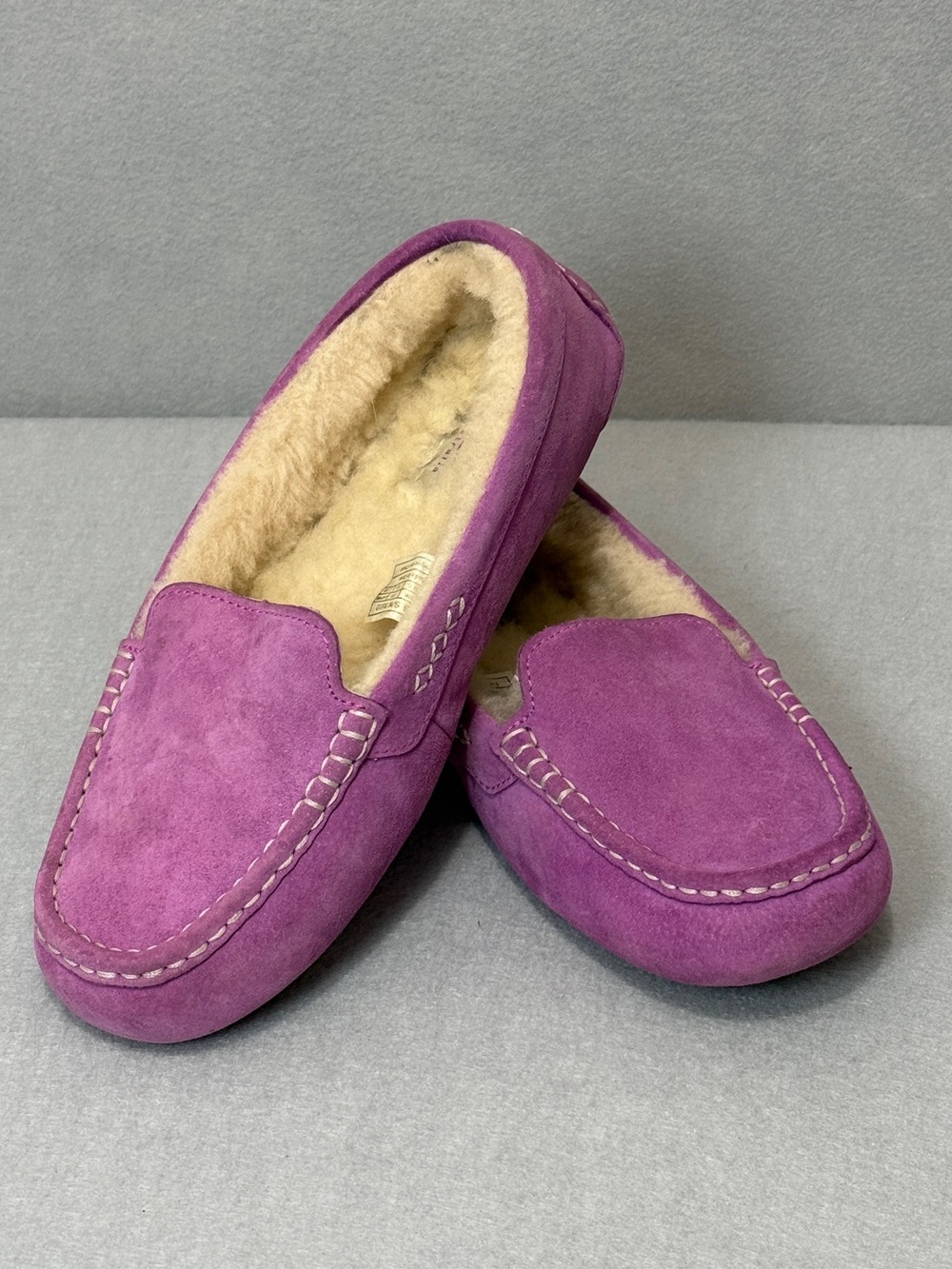 UGG Ansley Australia Size 10 Suede Shearling Slippers Purple Loafers Moccasins